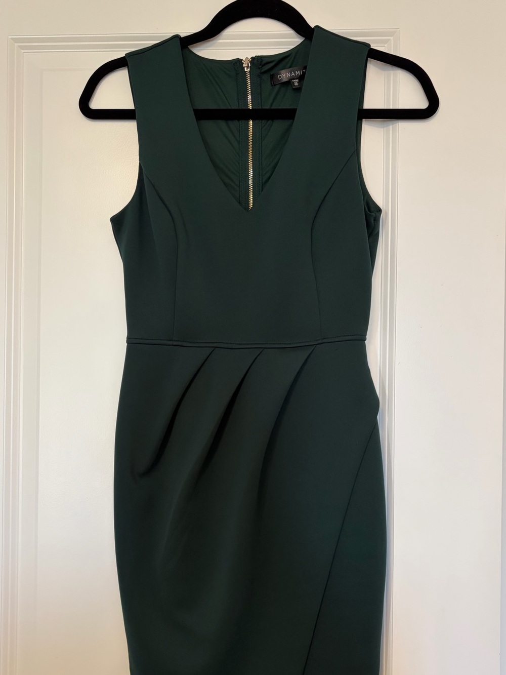 Dynamite Dark Green V-Neck Sheath Midi Dress